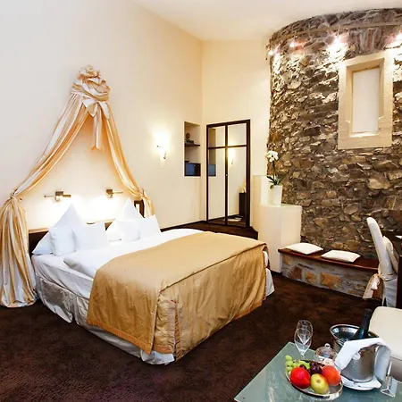 호텔 Burg & Gaestehaus By Schwarzenstein 가이젠하임