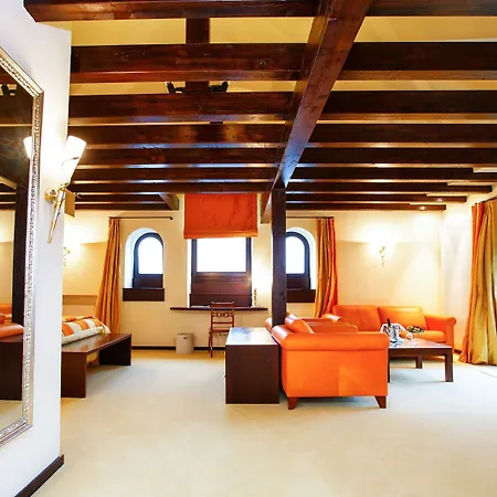 Burg & Gaestehaus By Schwarzenstein 호텔 3*