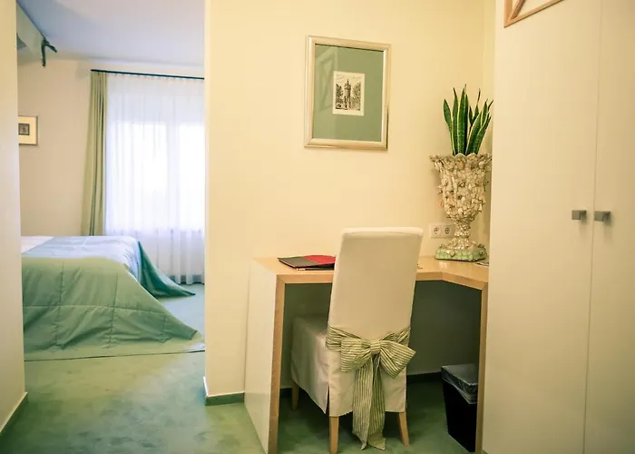 Burg&gästehaus By Schwarzenstein Hotel 3*