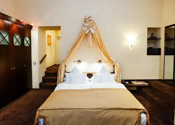 Burg&gästehaus By Schwarzenstein 3*