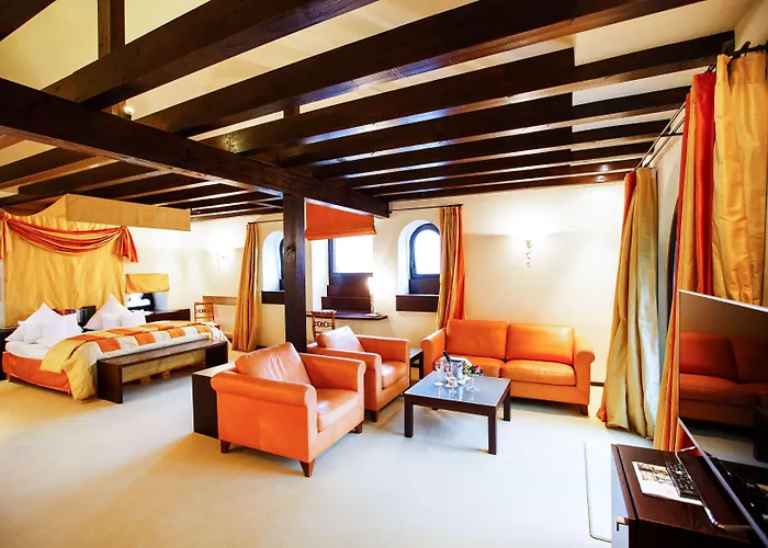 Burg&gästehaus By Schwarzenstein 3*