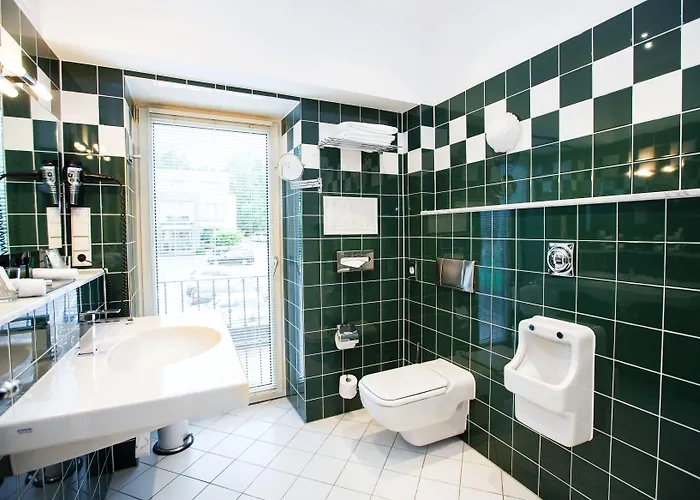 Burg&gästehaus By Schwarzenstein 3*