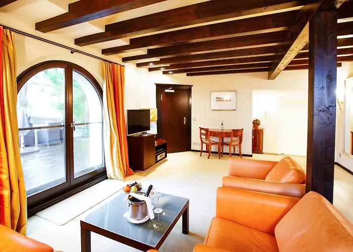 Burg&gästehaus By Schwarzenstein Hotel Geisenheim