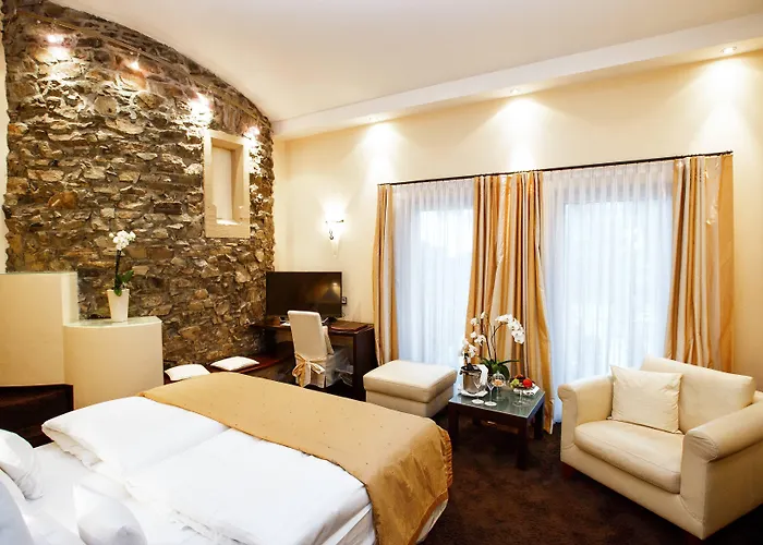 Burg&gästehaus By Schwarzenstein Hotel 3*