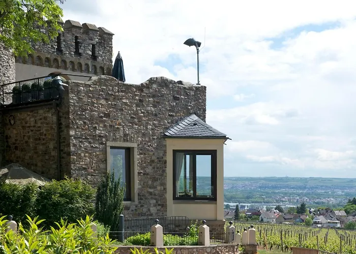 Burg&gästehaus By Schwarzenstein 3*